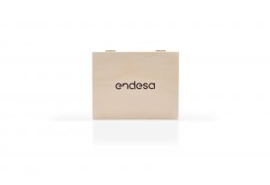 caixa de madeira com fecho   caixa quadrada em madeira   personalizada com serigrafia