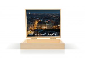 Caixa de madeira com tampa articulada